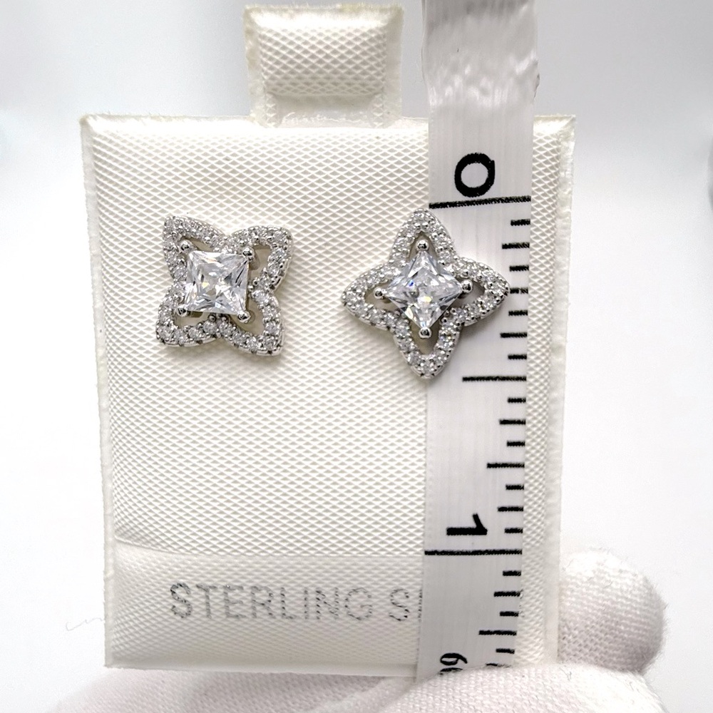 .925 Sterling Silver Clover Style Cz Post Earrings - Picture 11 of 14